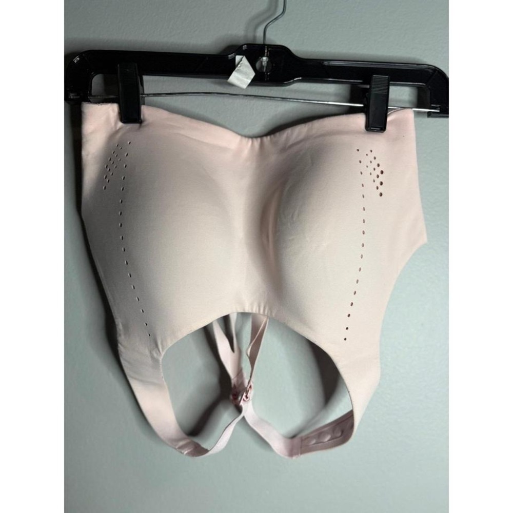 Lululemon pink bra 34C great condition